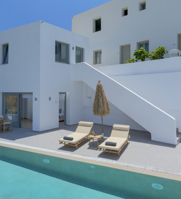 Private Pool Room wimming pool