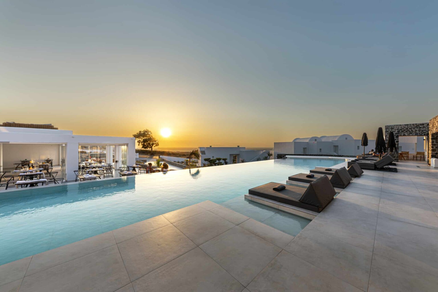 Hotel in Santorini with sunset view | SECRET VIEW HOTEL